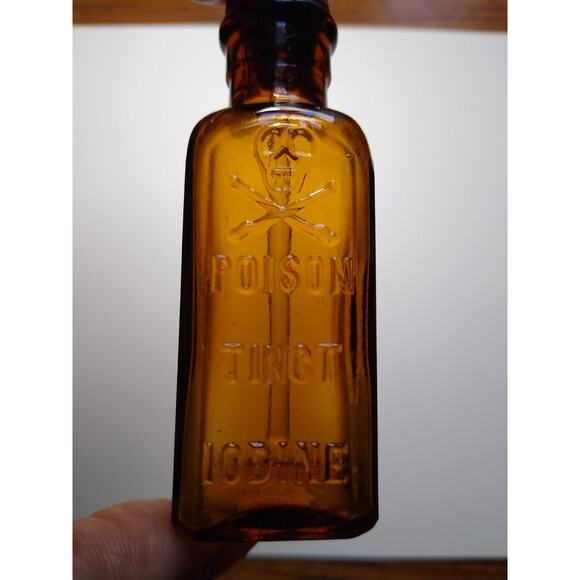 Antique Amber Glass Poison Bottle Skull & Crossbones Tincture Iodine Dropper K7 - Picture 7 of 7